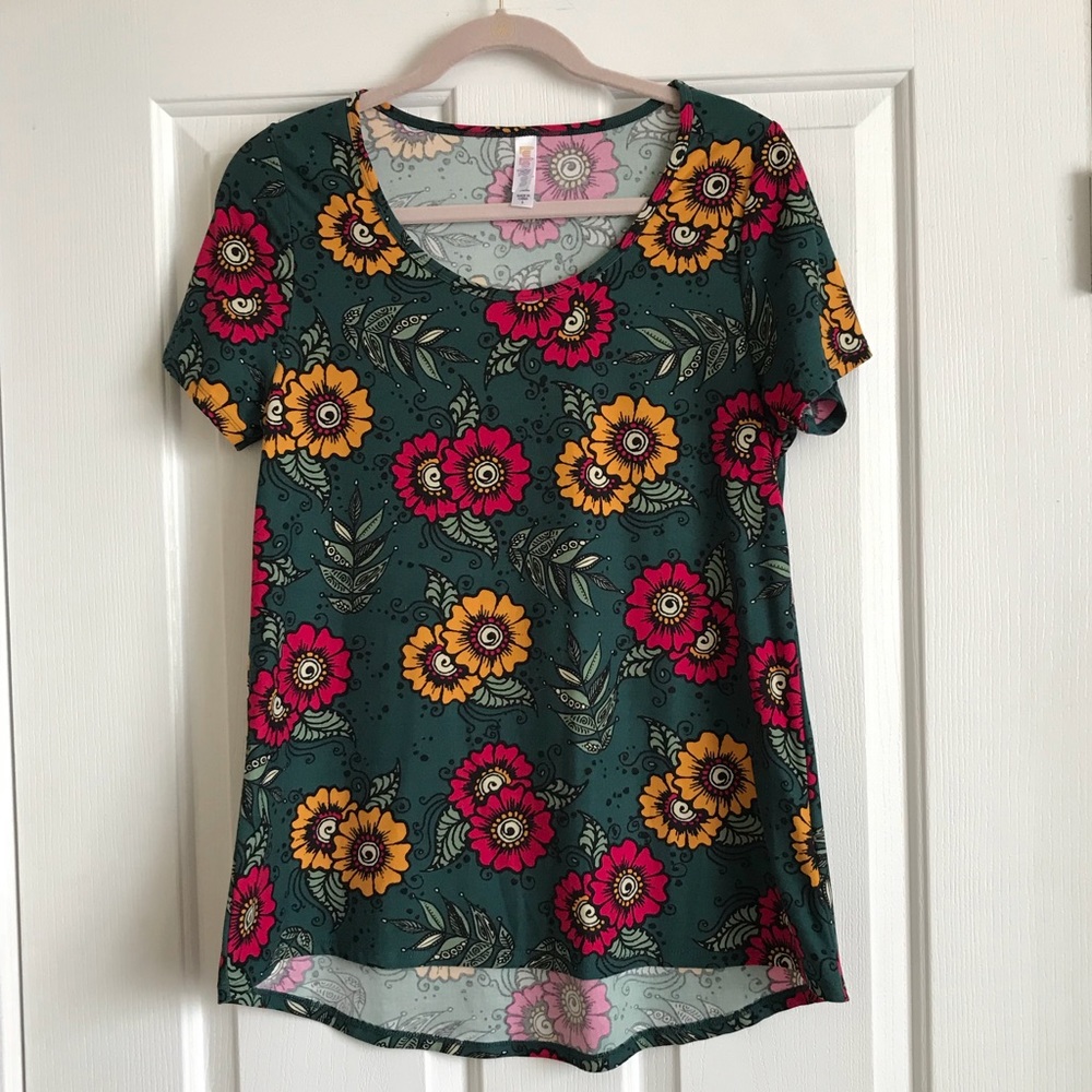 🔅Lularoe Classic T Top🔅